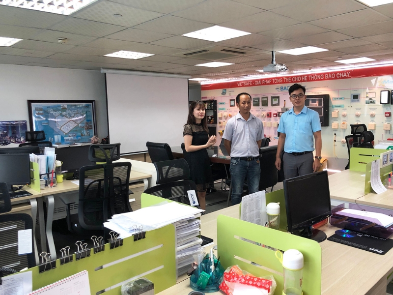 Văn phòng Công ty CP Công nghệ An toàn Việt Nam tại Hà Nội do GOVI cung cấp nội thất 