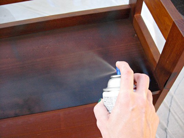 Cách tự sơn đồ gỗ trong nhà