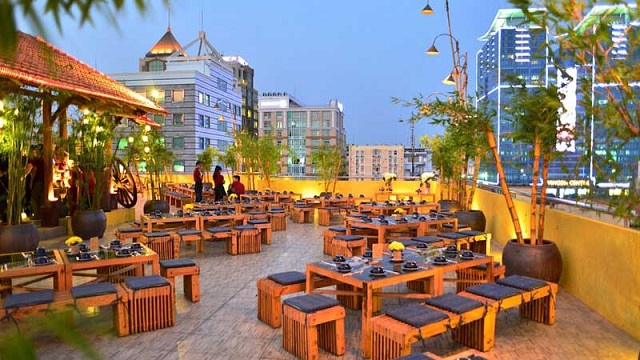 25+ Mẫu bàn ghế cafe ngoài trời sân vườn đẹp giá rẻ – Nguyên Hoàng Hương