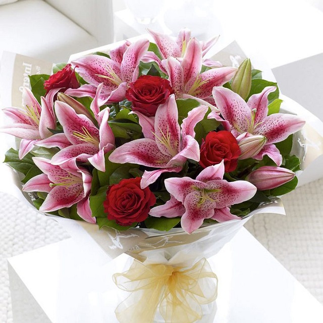 Hoa ly được yêu thích bởi vẻ đẹp thanh lịch cùng hương thơm nhẹ nhàng