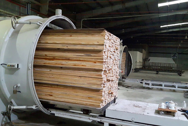 Phương pháp sấy ngưng tụ ẩm thường được áp dụng đối với gỗ dày và cứng, sấy ở nhiệt độ thấp