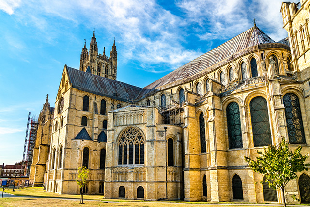 Nhà thờ Chính tòa Canterbury là một kiệt tác mang trong mình dấu ấn của các phong cách kiến trúc vắt qua 5 thế kỷ