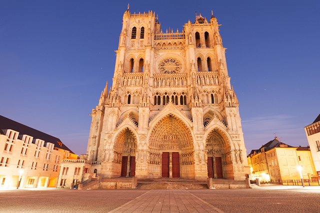 Nhà thờ Đức Bà Amiens là nhà thờ chính tòa của giáo phận Amiens có kiến trúc gothic đẹp nhất nước Pháp