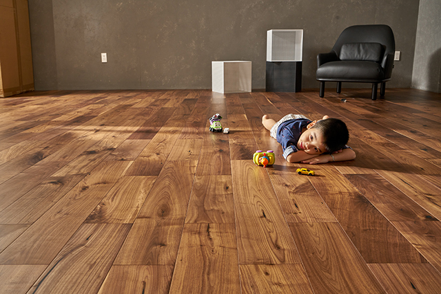 Gỗ Plywood được ứng dụng làm sàn gỗ giúp không gian thêm sang trọng