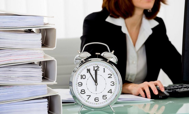 Để tăng mức độ hài lòng cho nhân viên, doanh nghiệp có thể đưa ra biện pháp điều chỉnh giờ giấc đi làm.