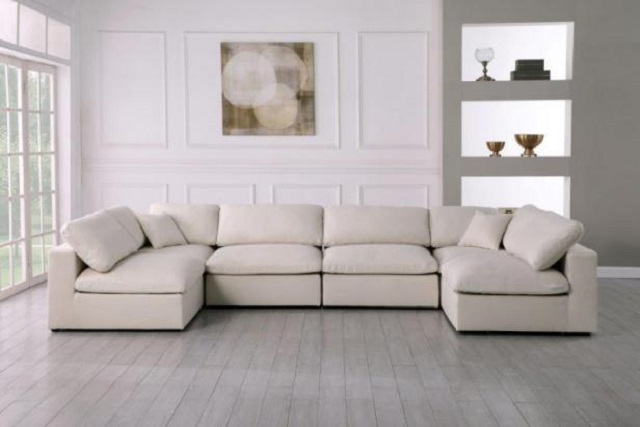 Sofa góc chữ U phù hợp với không gian lớn, thiết kế mở