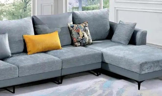 Sofa bằng vải màu xám ghi