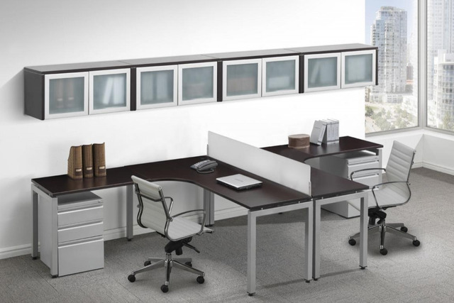 Tủ treo tường cửa kính mờ